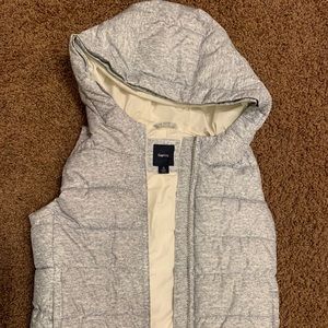 Gap kids gray puffer vest with hood